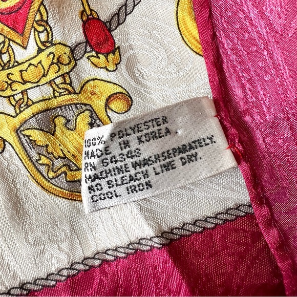 Vintage CASUAL CORNER Satiny Lion Victorian Print Rectangular Scarf - Picture 5 of 13